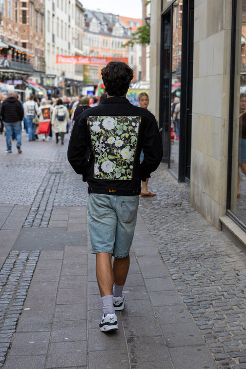 Bloom -White flower composition